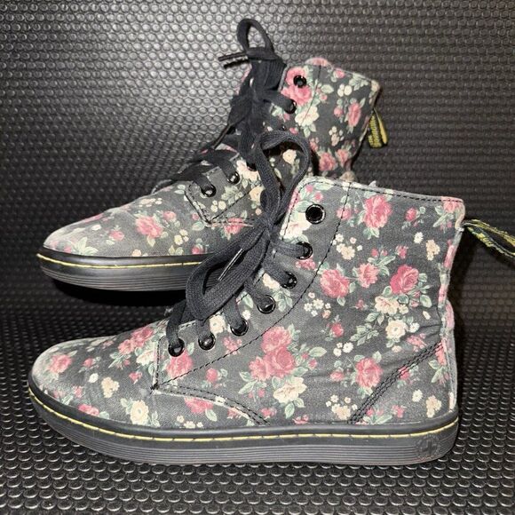 Doc Martens HACKNEY Canvas Black Vintage Roses Lace-Up Shoes Boots Womens Size 6 - Picture 1 of 8